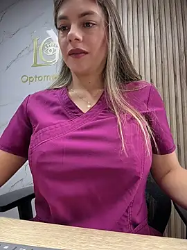 alicee16 online show from May 4, 2026, 6:55 pm
