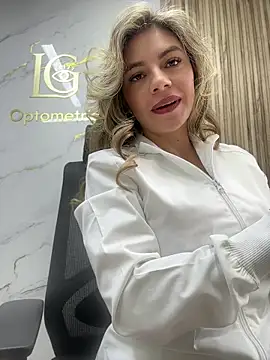 alicee16 online show from July 18, 2026, 5:10 pm
