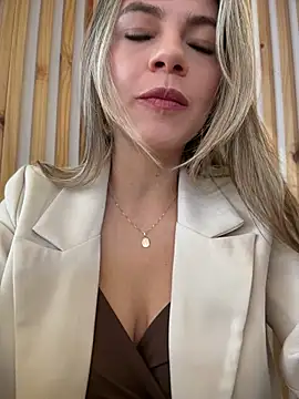 alicee16 online show from July 16, 2026, 4:26 pm