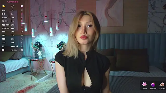 CarolReeves online show from June 14, 2026, 5:03 pm