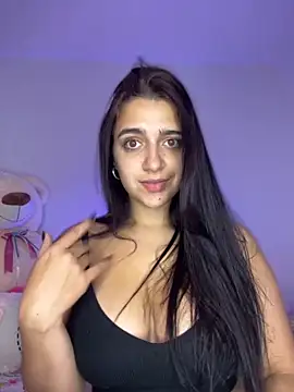 Alicia Ruiz online show from October 18, 2025, 4:42 pm