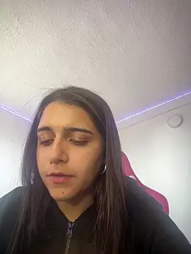 Snapshot of Alicia_Ruiz chatting on June 4, 2026, 8:02 pm Alicia Ruiz online show from June 4, 2026, 8:02 pm