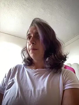 Snapshot of Alicia_Ruiz chatting on June 18, 2026, 8:03 pm Alicia Ruiz online show from June 18, 2026, 8:03 pm