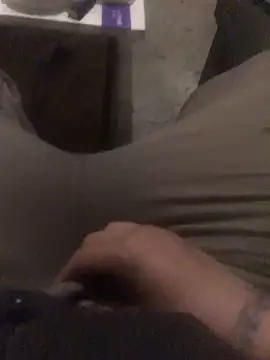 chrille82 online show from October 13, 2025, 7:59 pm