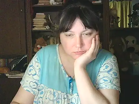 CarrieQPeach online show from May 2, 2026, 8:14 pm