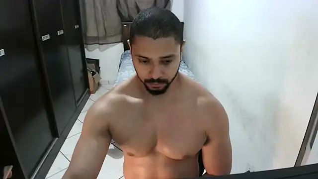 Snapshot of Brian_Aries chatting on March 11, 2025, 4:51 am Brian Aries online show from March 11, 2025, 4:51 am