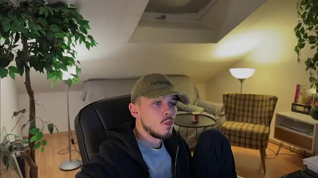 Snapshot of naked_psy chatting on November 18, 2025, 1:54 am naked psy online show from November 18, 2025, 1:54 am