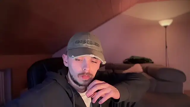 Snapshot of naked_psy chatting on February 4, 2025, 12:40 am naked psy online show from February 4, 2025, 12:40 am