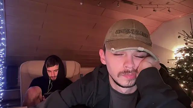 Snapshot of naked_psy chatting on January 14, 2025, 3:22 am naked psy online show from January 14, 2025, 3:22 am