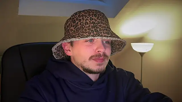 Snapshot of naked_psy chatting on March 10, 2025, 4:25 pm naked psy online show from March 10, 2025, 4:25 pm