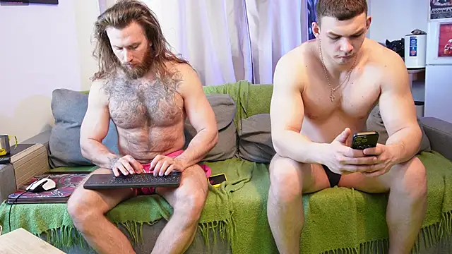 rusbigpaul online show from April 27, 2026, 7:28 am