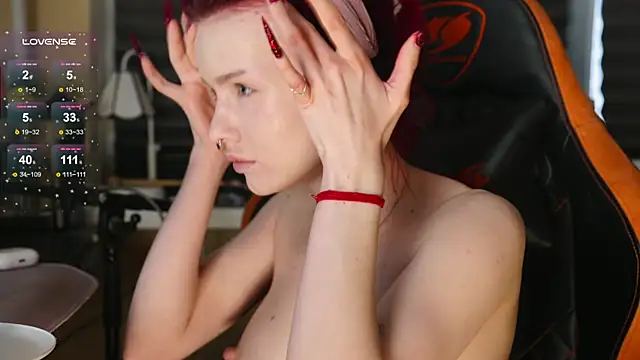 BlueCherryy online show from November 12, 2025, 11:58 am