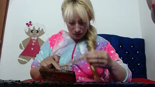 Snapshot of 69liamilk69 chatting on September 18, 2025, 7:00 am 69liamilk69 online show from September 18, 2025, 7:00 am