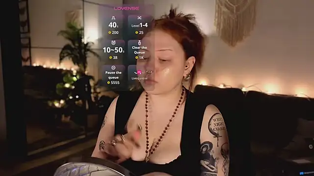 Snapshot of bitchofsun_ chatting on April 2, 2026, 11:39 am bitchofsun online show from April 2, 2026, 11:39 am