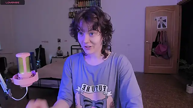 cyber whore  online show from September 29, 2025, 2:55 pm