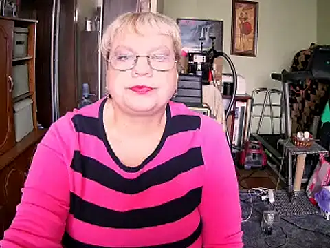 LOLA8888 online show from October 19, 2025, 10:40 am