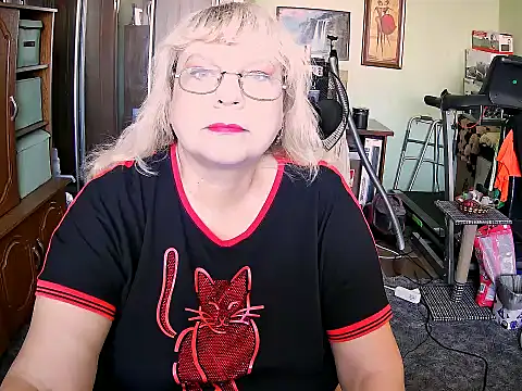 LOLA8888 online show from September 25, 2025, 9:26 am