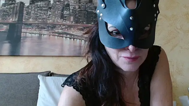 daniita online show from November 30, 2025, 1:12 pm