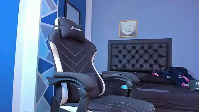 alex oficial online show from February 6, 2026, 6:09 am