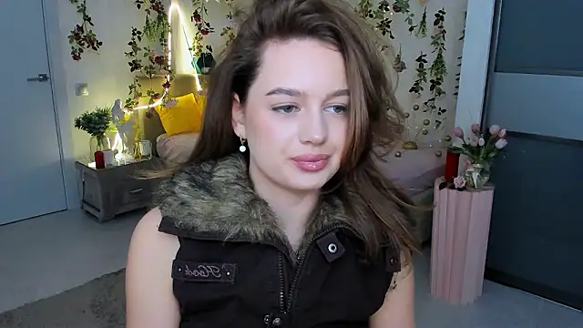 Snapshot of MiracleCurly chatting on February 11, 2026, 7:25 pm MiracleCurly online show from February 11, 2026, 7:25 pm