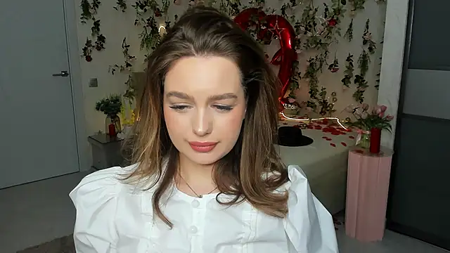 Snapshot of MiracleCurly chatting on March 8, 2026, 10:07 am MiracleCurly online show from March 8, 2026, 10:07 am