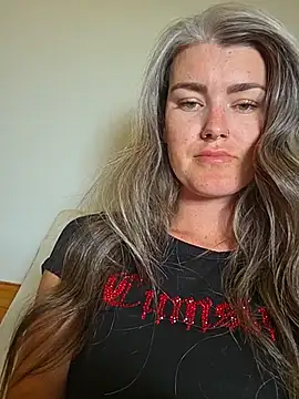 Lilmissvyx online show from August 6, 2026, 2:45 pm