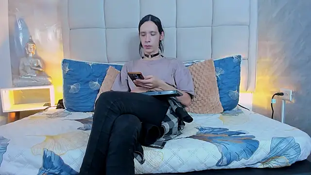 Hecatee 77 online show from October 7, 2025, 7:37 pm