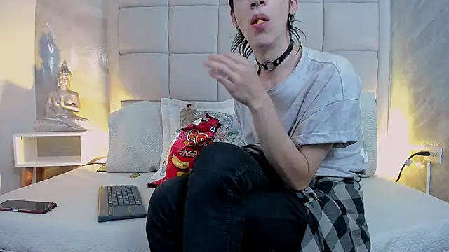 Hecatee 77 online show from October 24, 2025, 7:57 pm