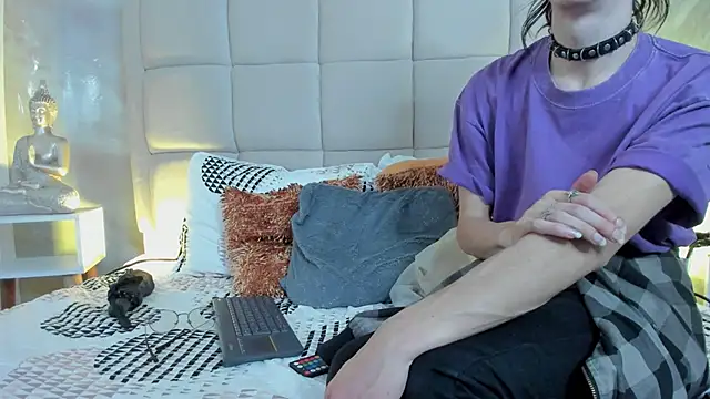 Hecatee 77 online show from February 6, 2026, 8:16 pm