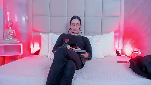 Hecatee 77 online show from December 2, 2025, 7:48 pm