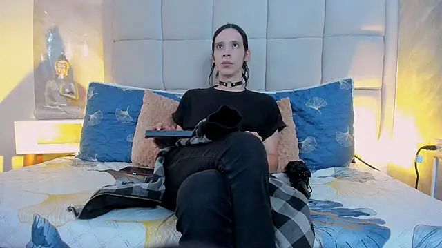 Hecatee 77 online show from October 6, 2025, 7:58 pm