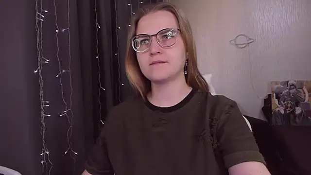 MissBrightShine online show from September 27, 2025, 10:43 am