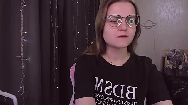 MissBrightShine online show from October 14, 2025, 10:16 am