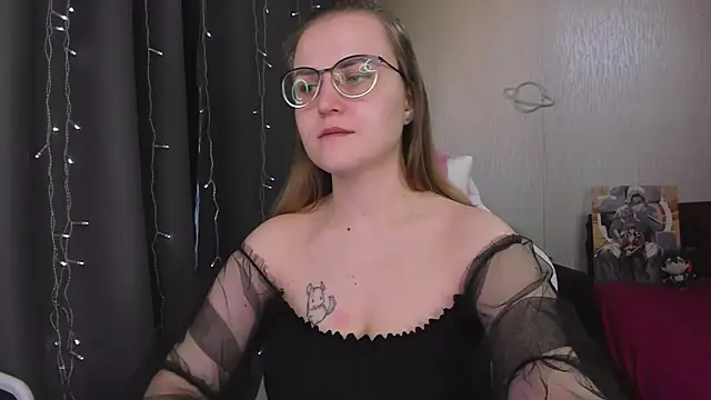 MissBrightShine online show from March 6, 2026, 11:27 am