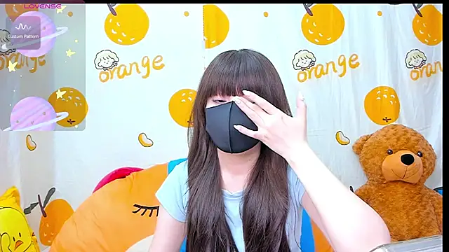 alonelove   online show from October 27, 2025, 2:34 am