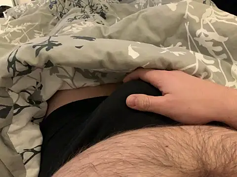 Benni81nrw online show from February 2, 2026, 4:28 pm