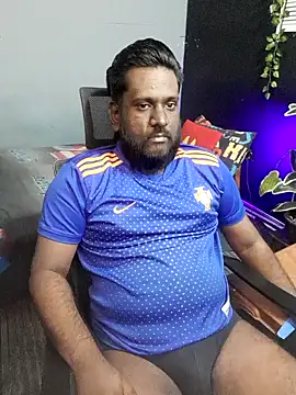 Rayansmith  online show from November 17, 2025, 10:03 pm