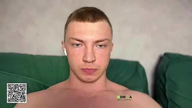 Snapshot of iron__chap chatting on May 17, 2026, 7:58 pm iron chap online show from May 17, 2026, 7:58 pm