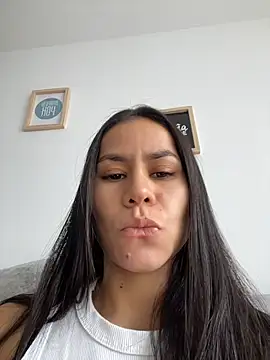 dominantandsubmissiveshow online show from May 5, 2026, 7:06 pm