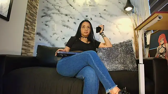 Sophie LittleS online show from September 10, 2025, 11:53 am