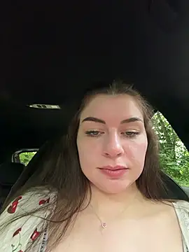 EllyNora online show from July 18, 2026, 2:47 pm