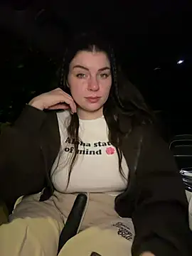 EllyNora online show from July 16, 2026, 9:34 pm