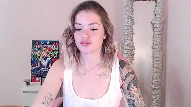 Snapshot of miaacatt chatting on September 13, 2025, 5:29 am miaacatt online show from September 13, 2025, 5:29 am