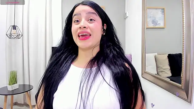 Snapshot of Paula_Desousa chatting on July 2, 2026, 1:28 am Paula Desousa online show from July 2, 2026, 1:28 am