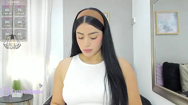 Paula Desousa online show from February 12, 2026, 5:45 pm