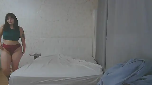 juliettkalen online show from September 28, 2025, 1:23 am