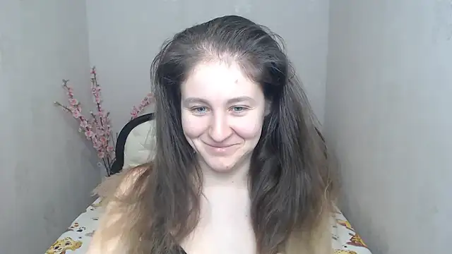 Snapshot of Holliy_Cooper chatting on March 18, 2026, 9:01 am Holliy Cooper online show from March 18, 2026, 9:01 am