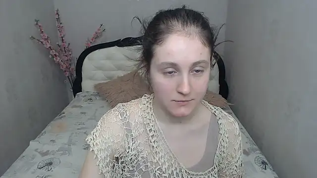 Holliy Cooper online show from March 30, 2026, 7:10 am
