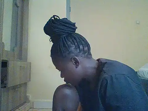 prettychic5 online show from November 14, 2025, 8:29 am