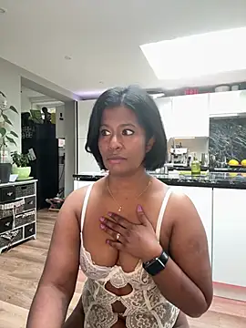 RoseMelanie online show from March 24, 2026, 7:52 am